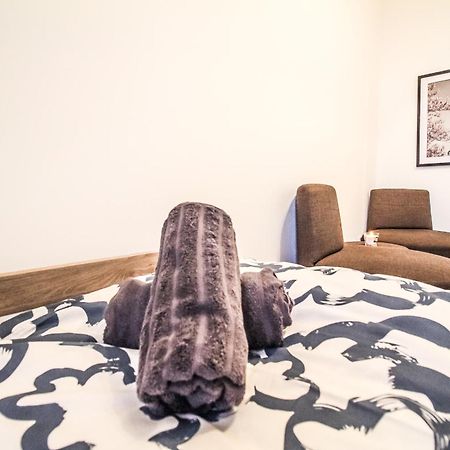 וינה Disc Cozy Rooms In Liesing מראה חיצוני תמונה